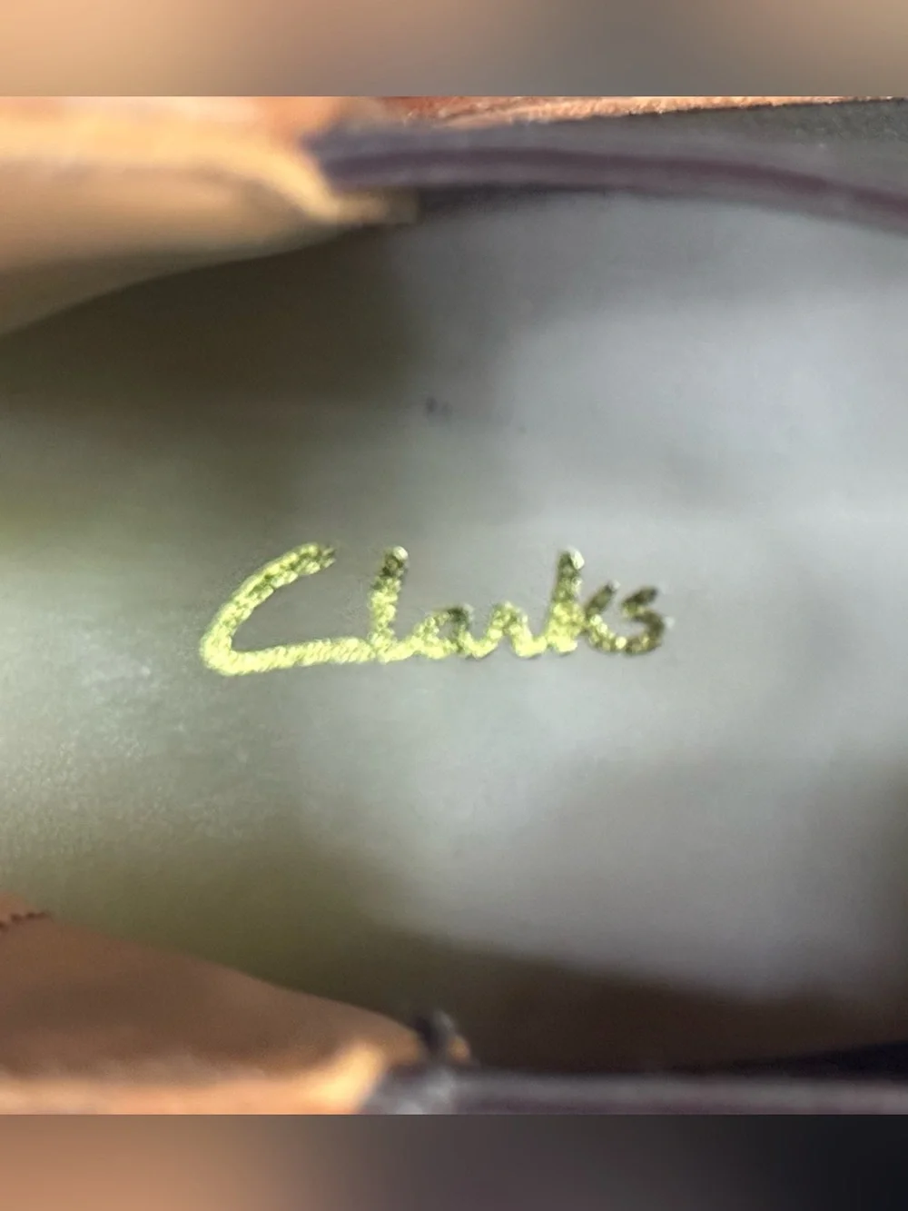 NEW Clarks Men's Brown Leather Chukka Boots